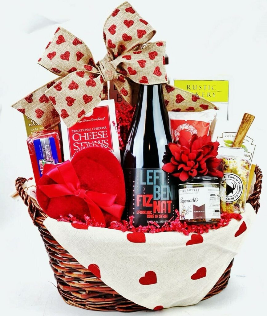 Valentine-Wine-Gift-Basket